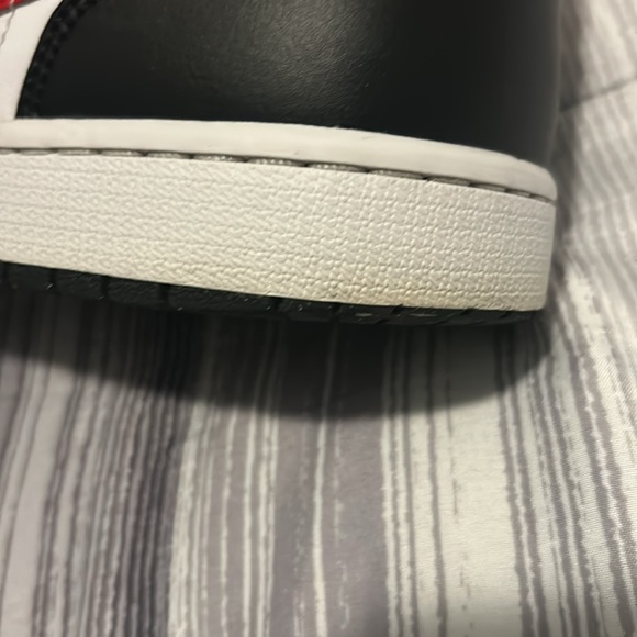 Air Jordan 1 Mid Bred Toe Size 11 (Used) - Picture 9 of 16